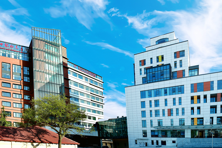 新春情暖，坚守“医”线——青岛市妇女儿童医院党委书记泮思林一行节前慰问国际部一线医护人员