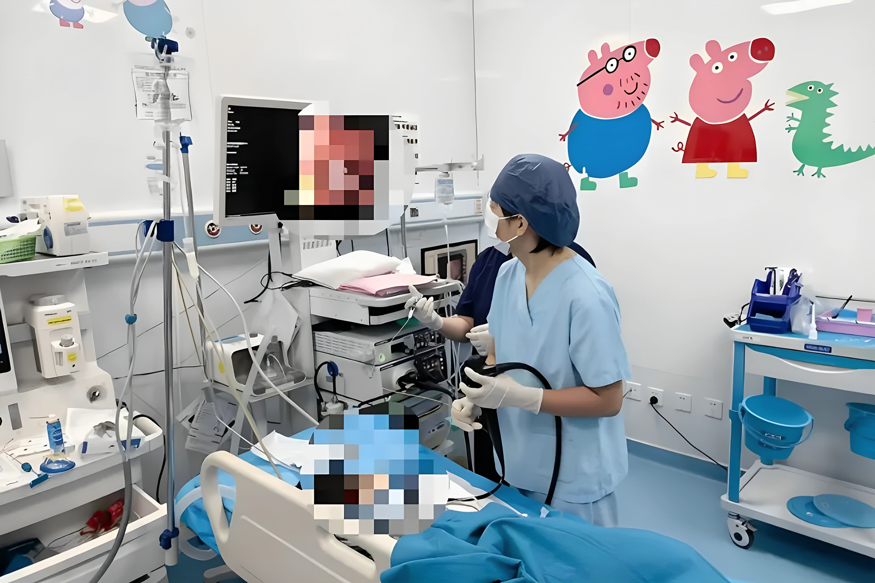 一口鱼汤酿惊险，尖刺鱼骨卡食管！